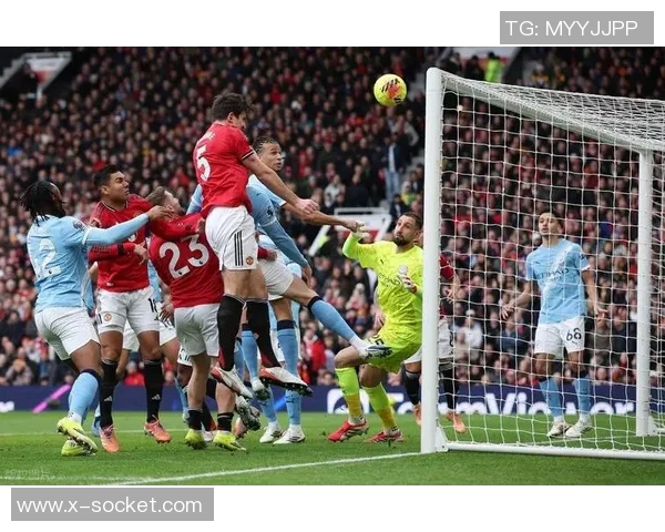 利物浦战胜曼联，继续领跑英超榜首，莱斯特城崛起成为黑马